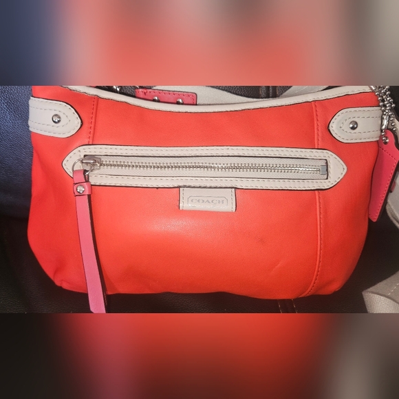 Coach Daisy Spectator Vermillion_ Sand Leather Mini Hobo Bag 2 Straps F23951 - Picture 2 of 16